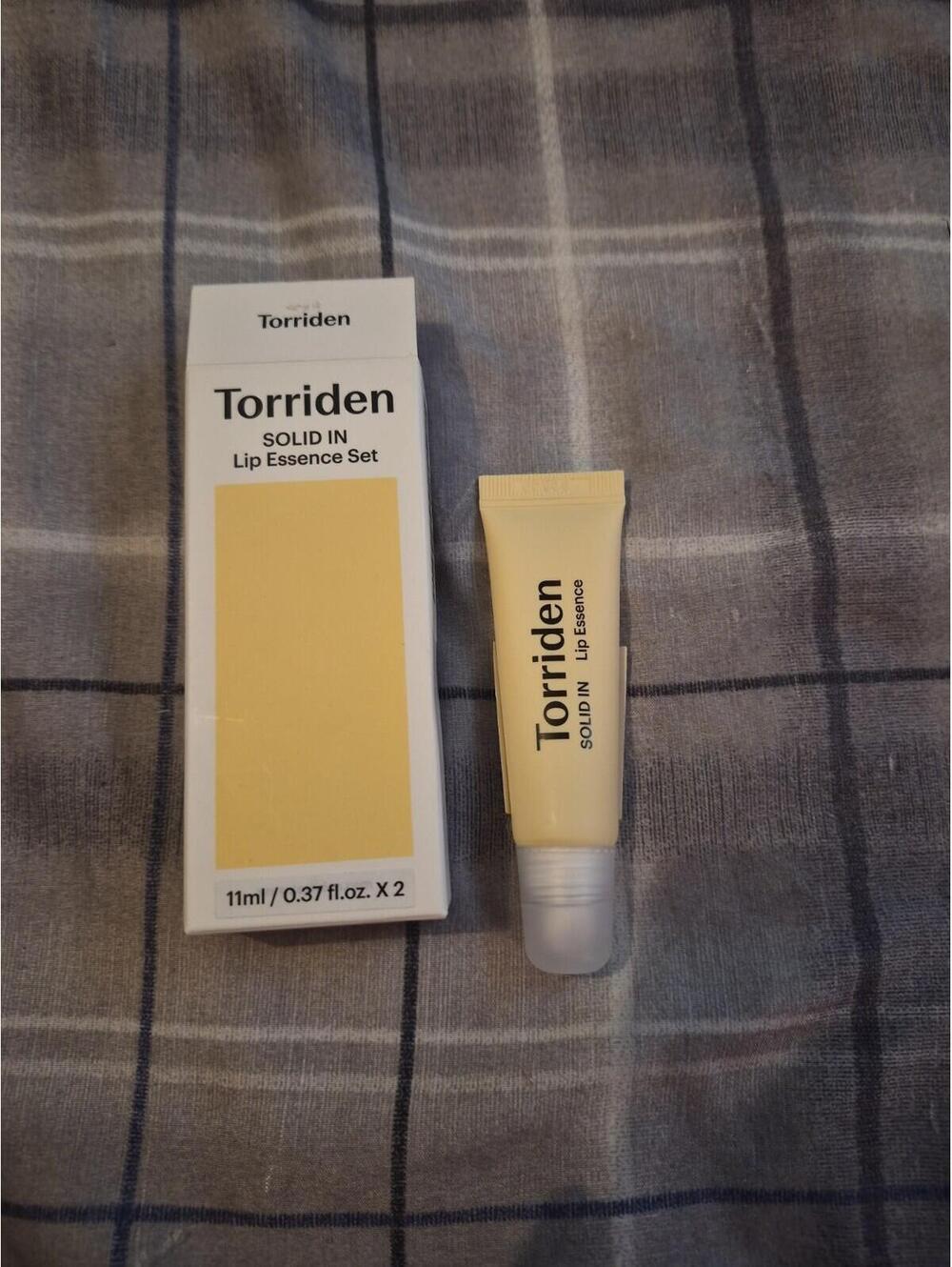 * 1 pk  TORRIDEN Solid In Ceramide Lip Essence 0.37 Oz